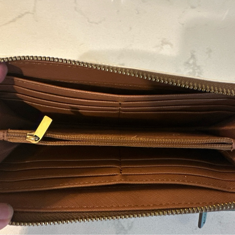 FOSSIL ZIP AROUND WALLET WRISTLET COLOR BLOCK LEATHER BRASS. - Picture 4 of 10